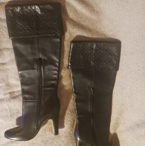 Coach black leather boot - Picture 2 of 7